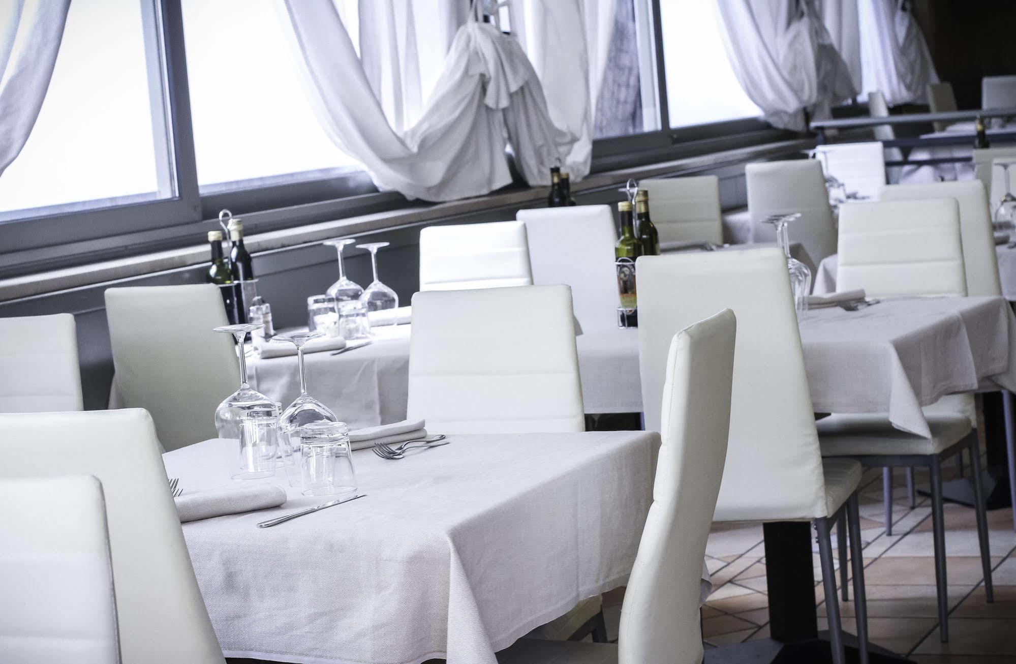 Hotel Club Meeting 4*