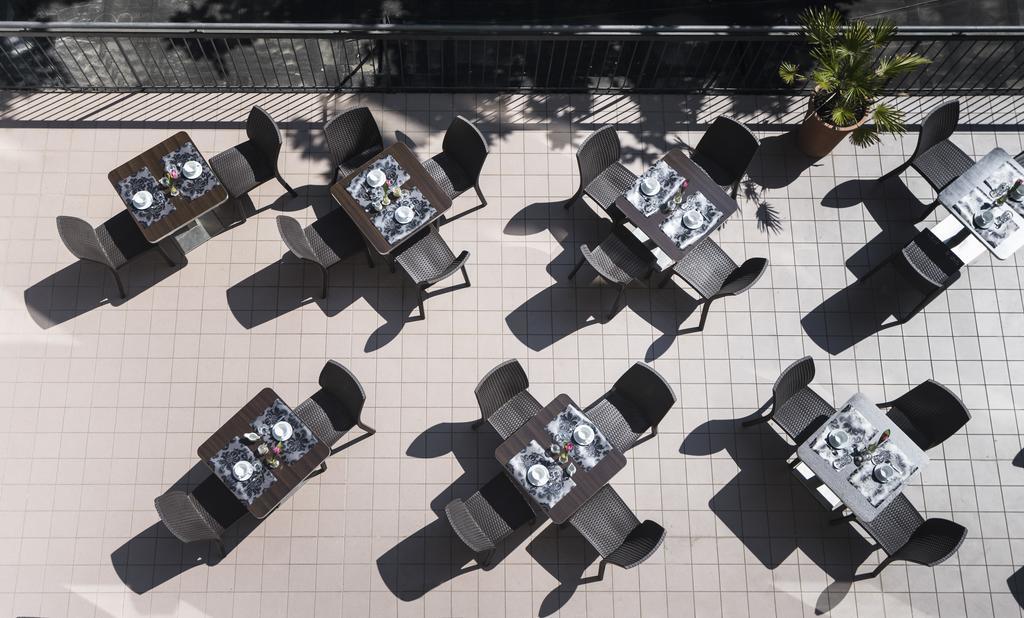 Hotel Club Meeting