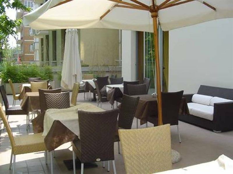 Hotel Club Meeting 4*